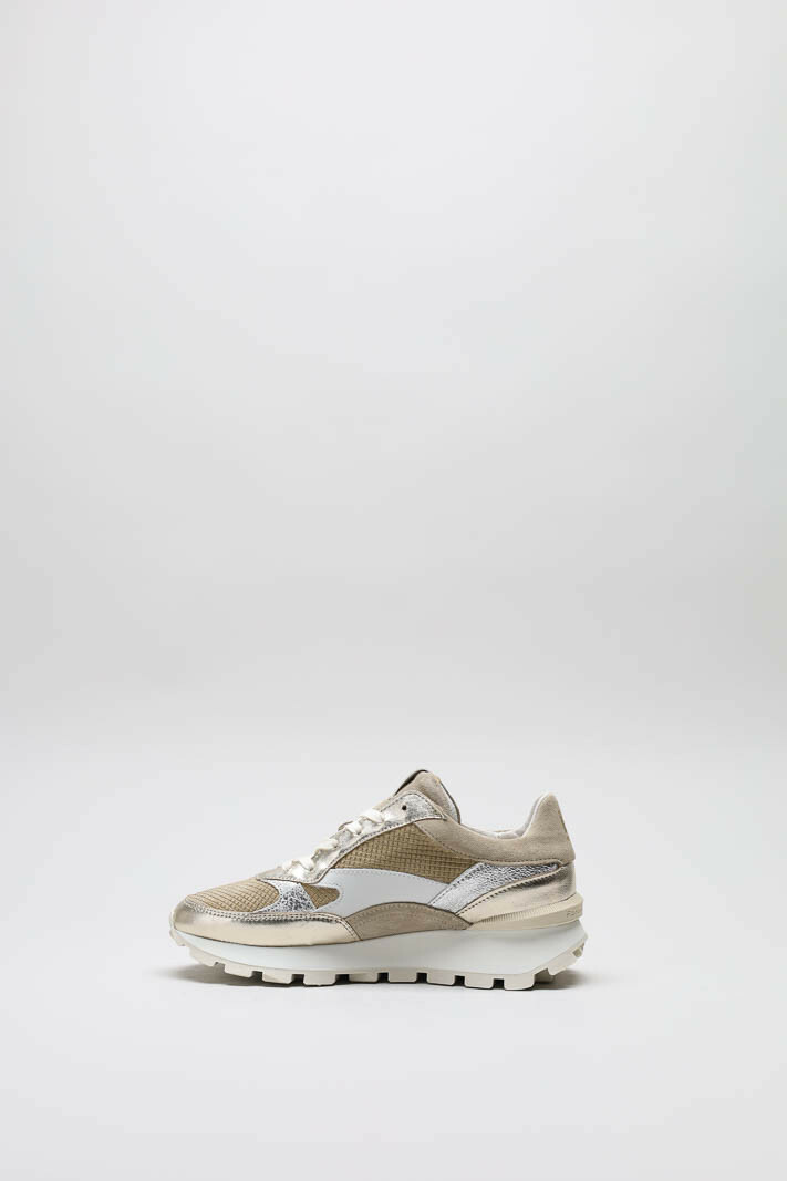 zoom in on Goud Sneaker image Goud Sneaker image