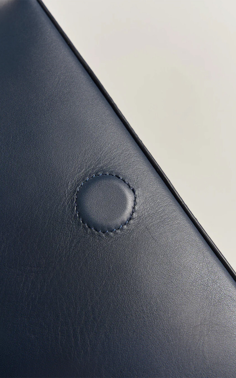 Donkerblauw Cross body image