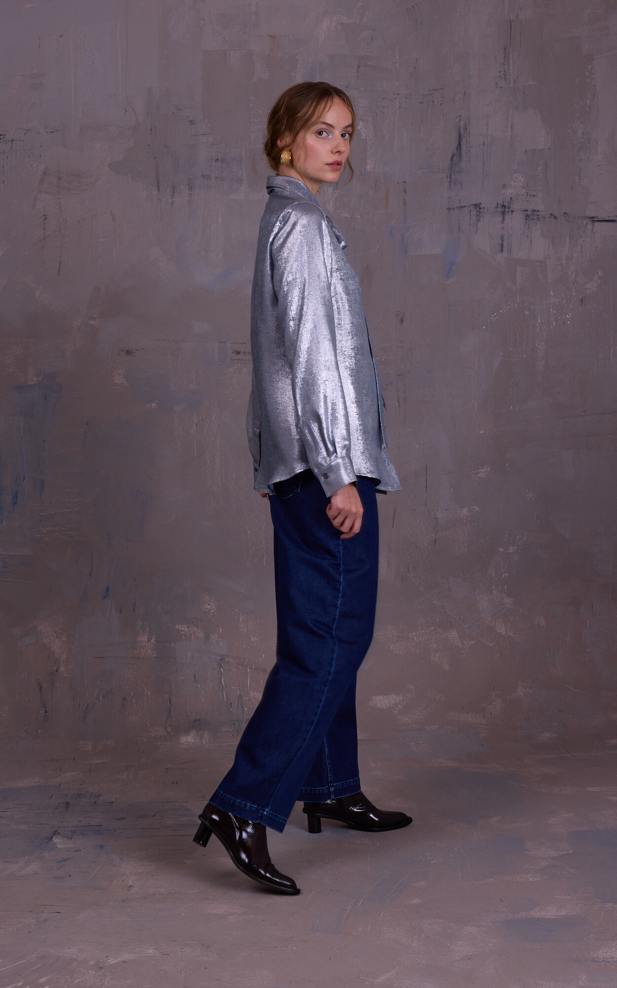 zoom in on Zilver Hemd image Zilver Hemd image