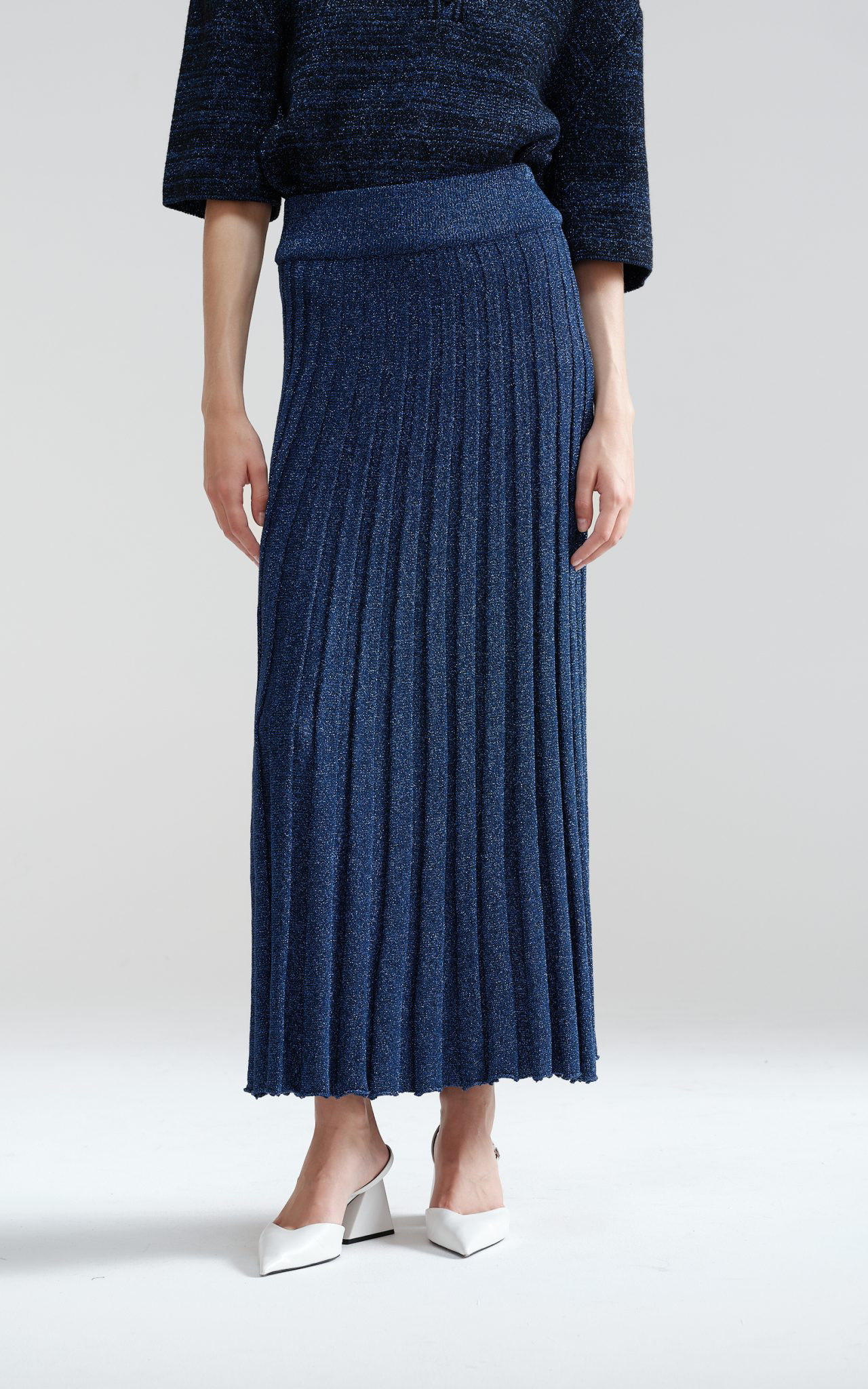 zoom in on Blauw Rok image Blauw Rok image