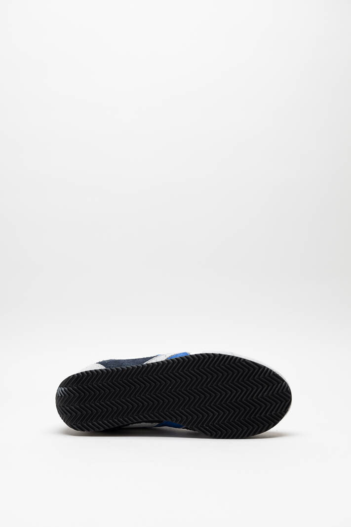 zoom in on Grijs Sneaker image Grijs Sneaker image