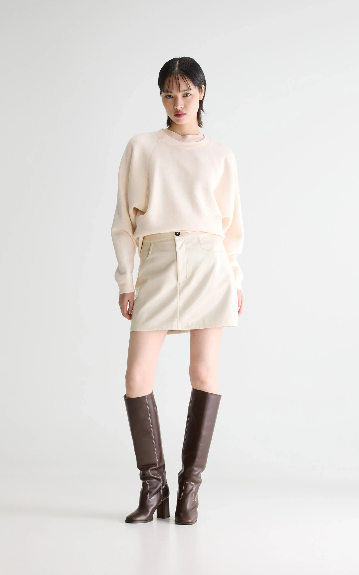 Roze Sweater image
