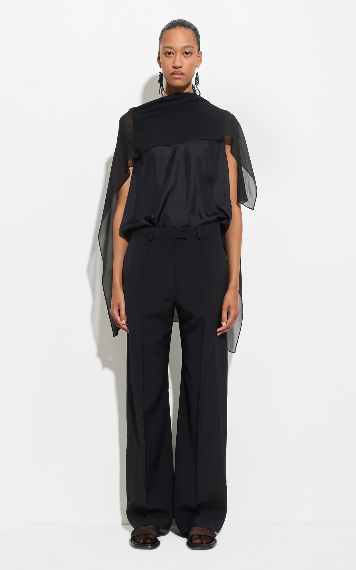 zoom in on Zwart Blouse image Zwart Blouse image
