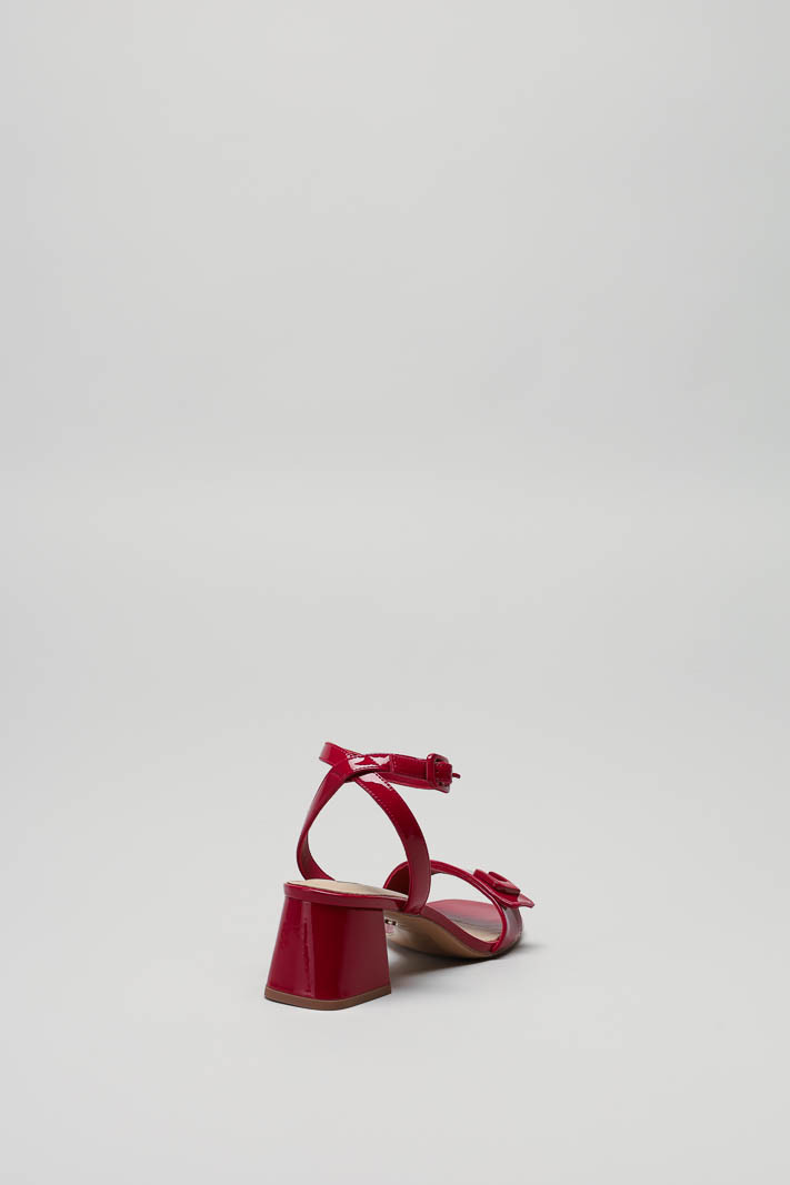 zoom in on Rood Sandaal hak image Rood Sandaal hak image