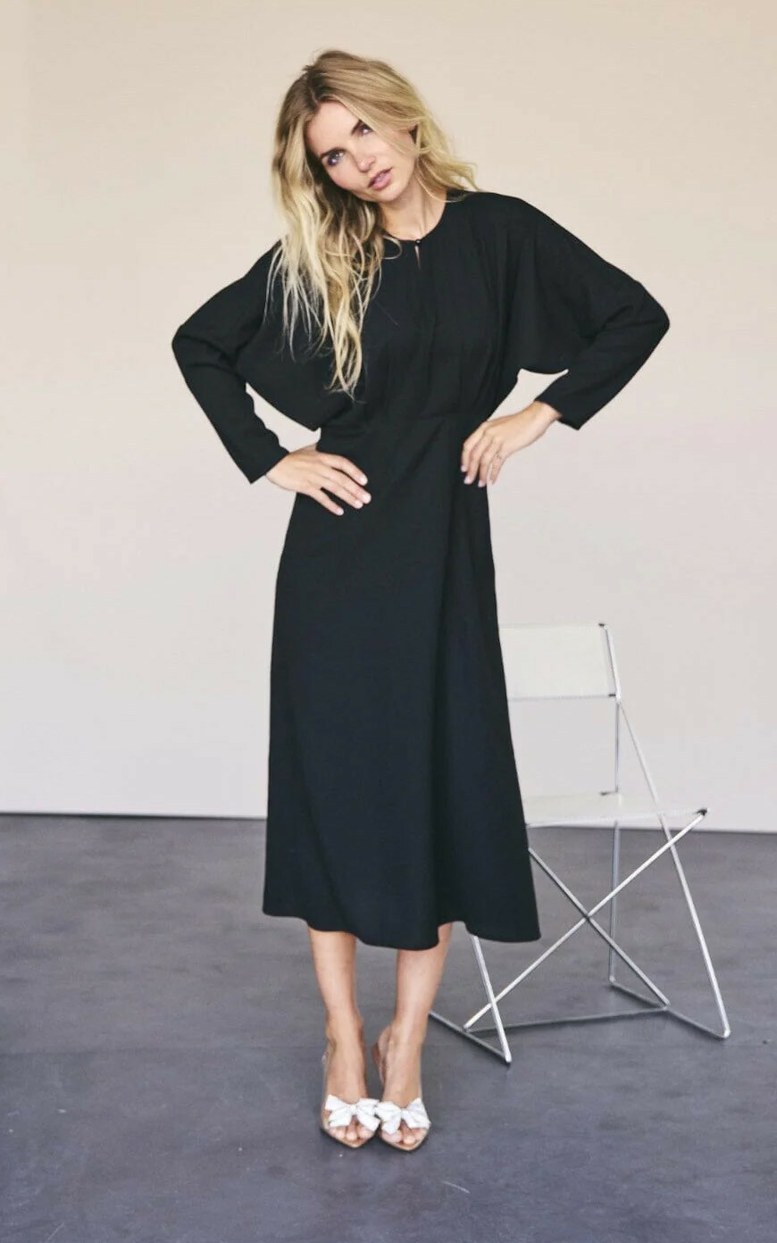 zoom in on Zwart Jurk image Zwart Jurk image