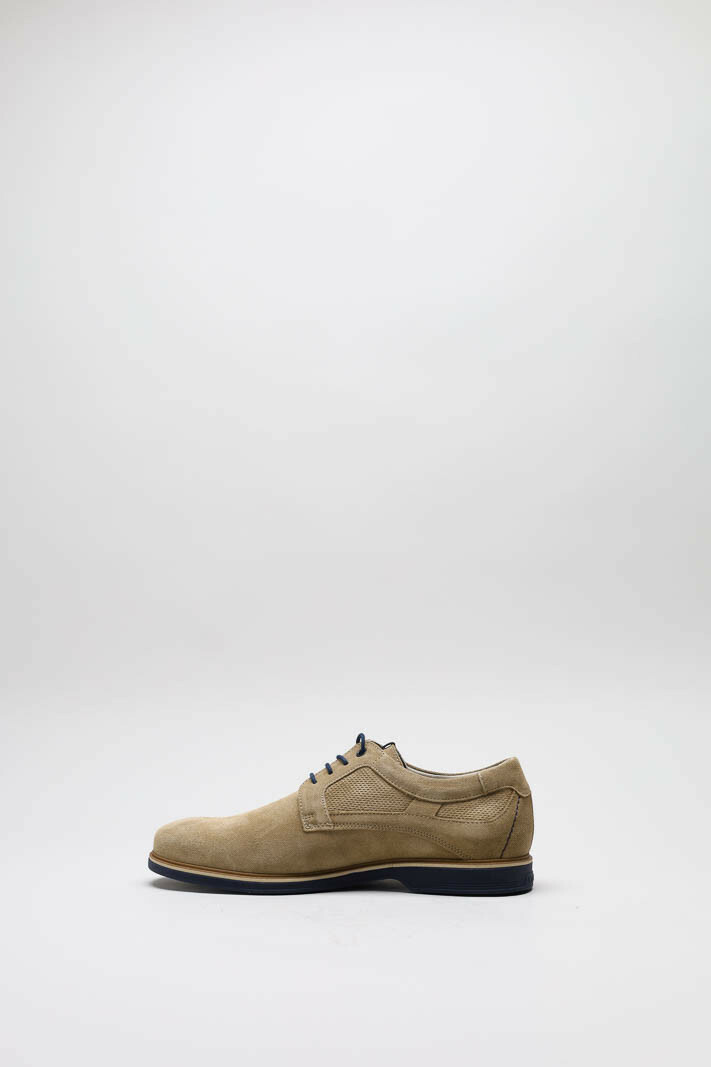 zoom in on Beige Veterschoen image Beige Veterschoen image