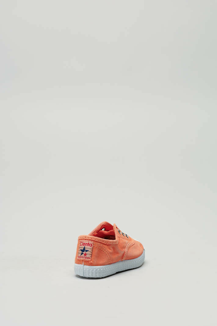 zoom in on Oranje Speelschoen image Oranje Speelschoen image