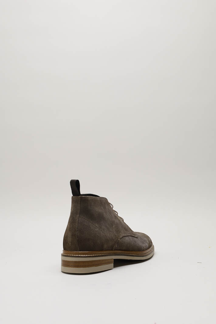zoom in on Taupe Veterschoen hoog image Taupe Veterschoen hoog image