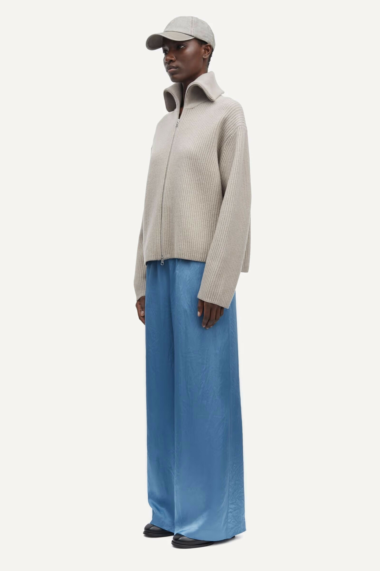 zoom in on Blauw Broek image Blauw Broek image