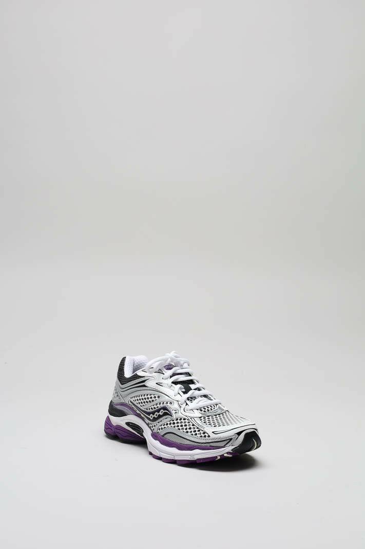zoom in on Paars Sneaker image Paars Sneaker image