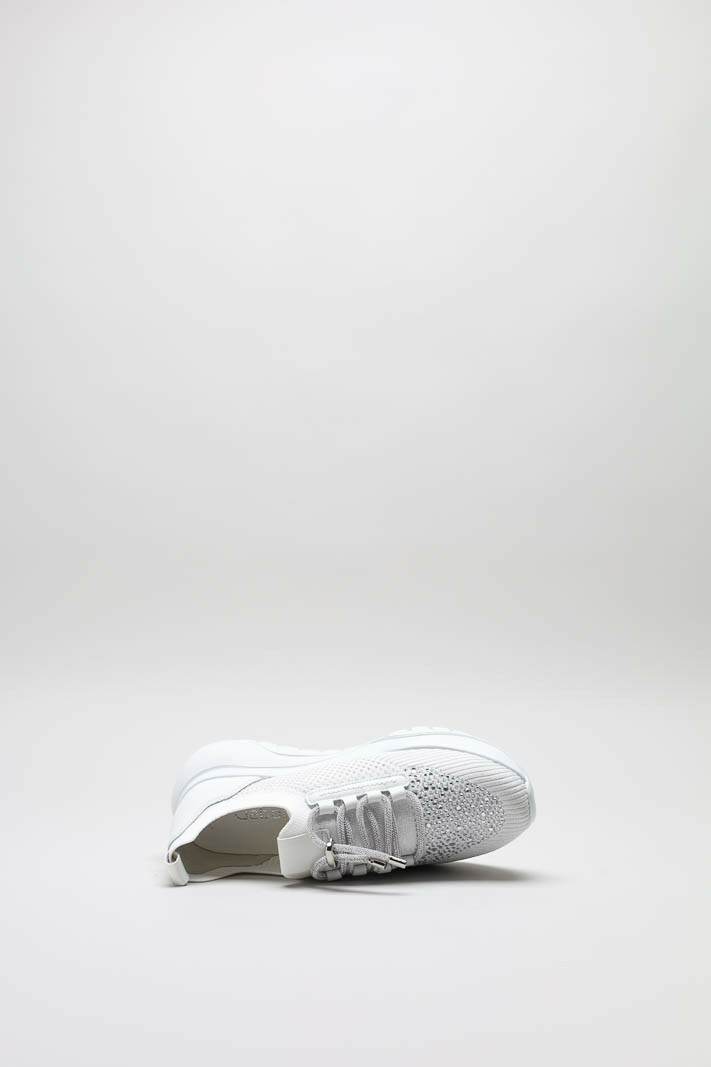 zoom in on Wit Sneaker image Wit Sneaker image