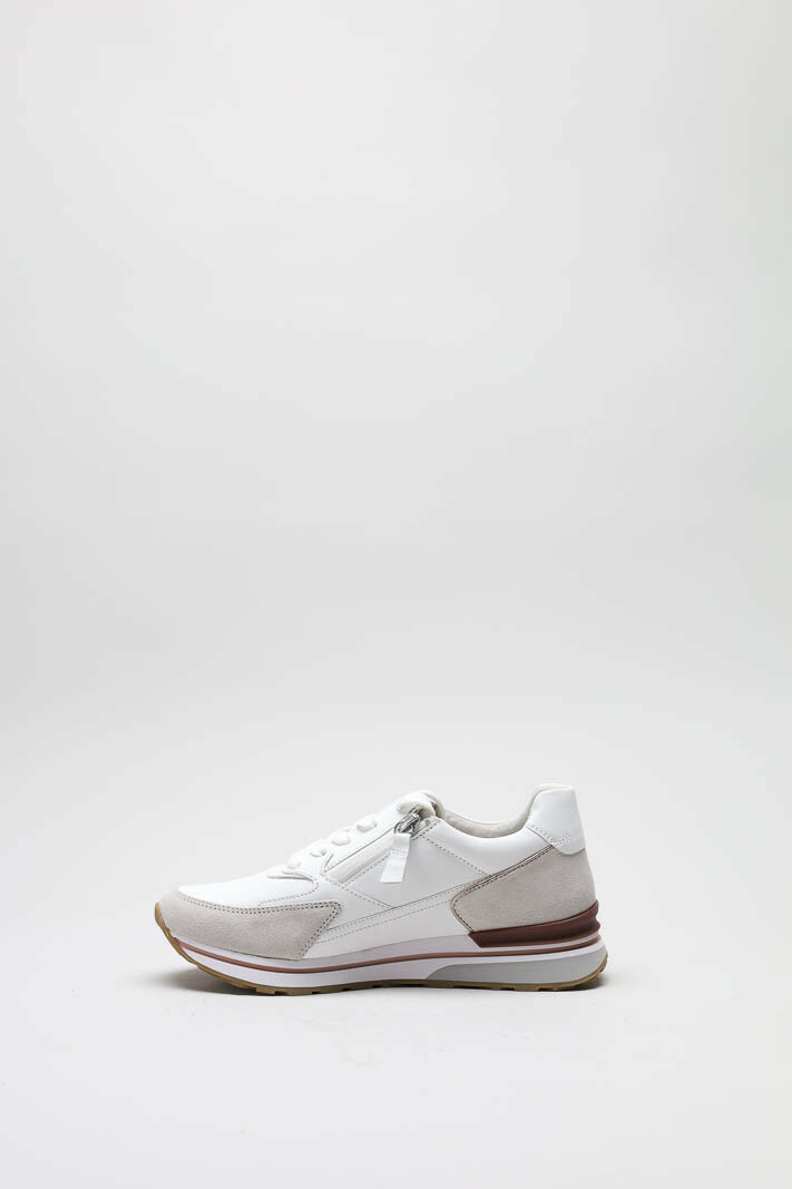 zoom in on Wit Sneaker image Wit Sneaker image