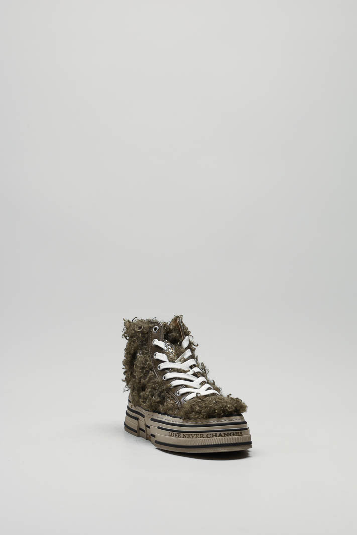 zoom in on Kaki Sneaker image Kaki Sneaker image