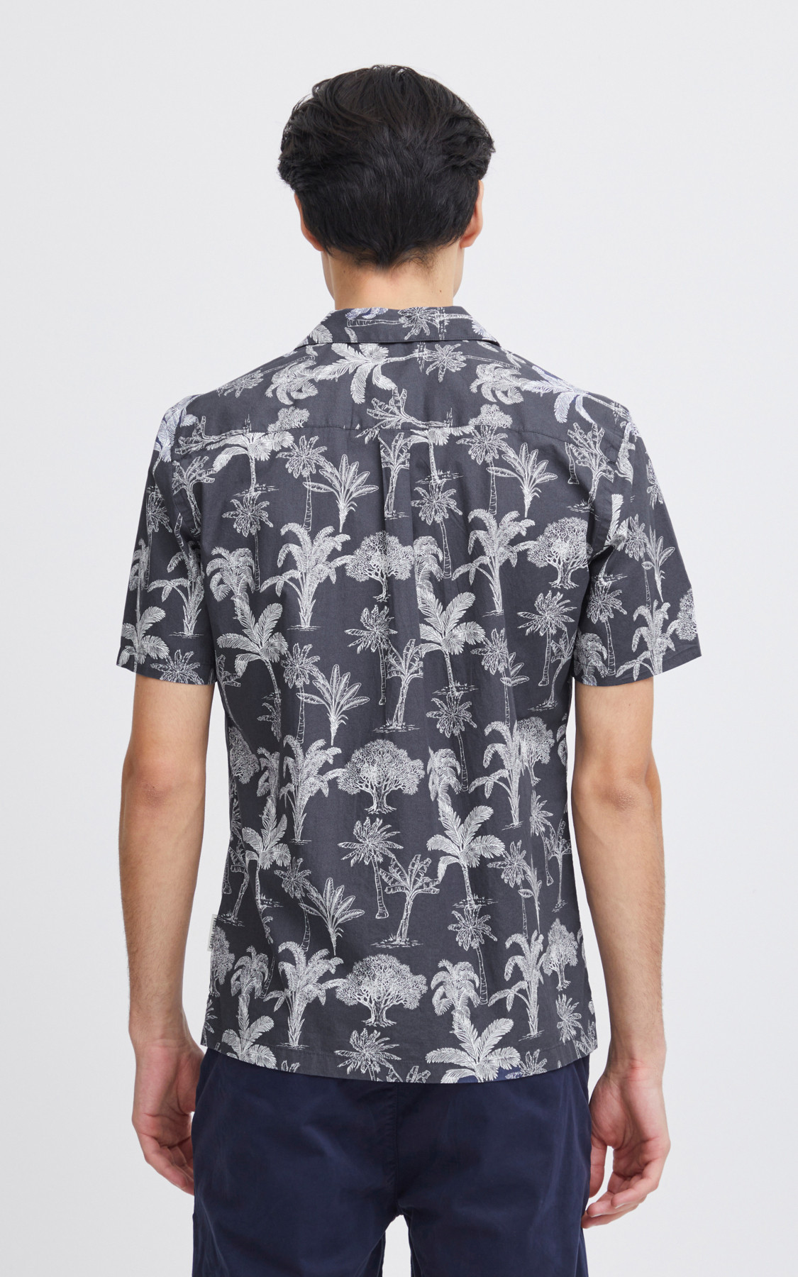 zoom in on Blauw Hemd image Blauw Hemd image
