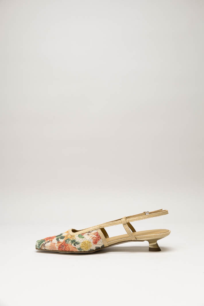 Beige Pump image