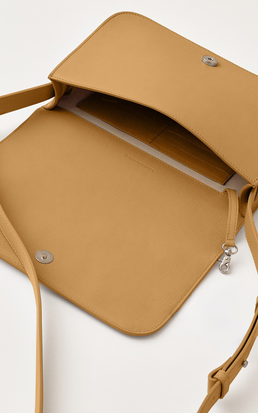 Geel Cross body image