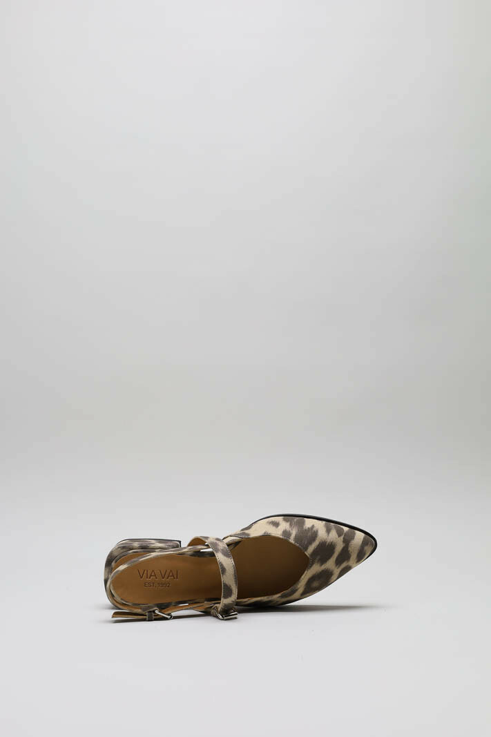 zoom in on Beige Mocassin image Beige Mocassin image
