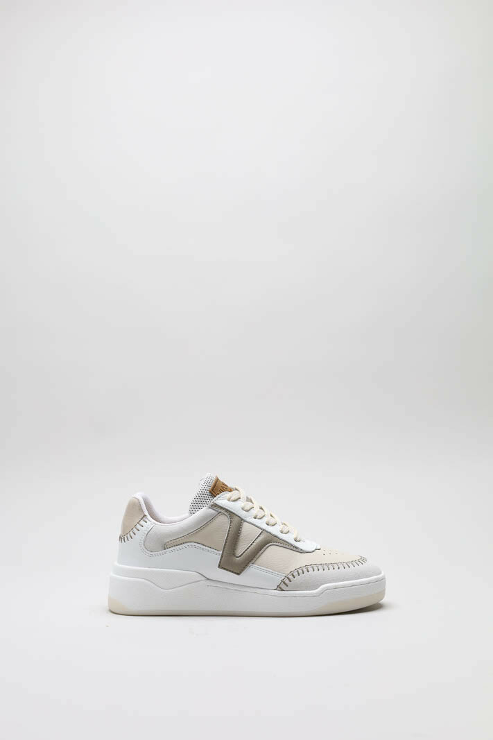 Beige Sneaker