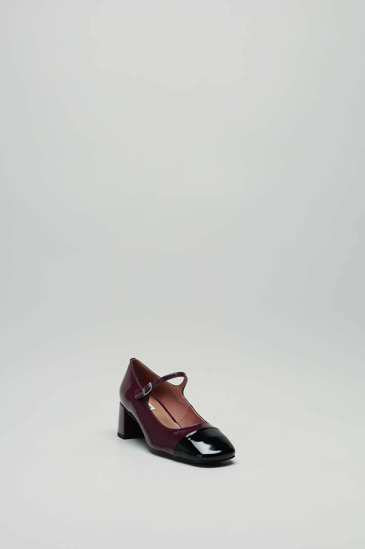 zoom in on Bordeaux Pump image Bordeaux Pump image