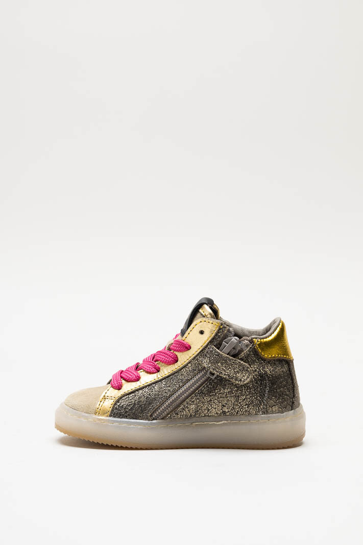 zoom in on Goud Sneaker image Goud Sneaker image