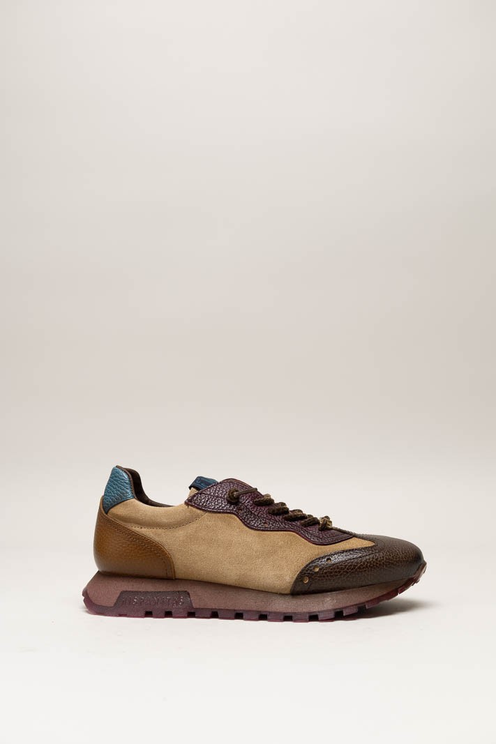 Beige Sneaker