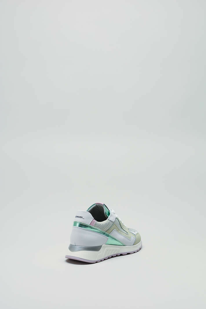 zoom in on Lichtgroen Sneaker image Lichtgroen Sneaker image
