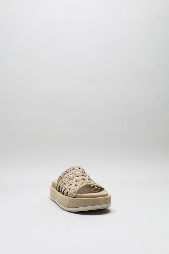 zoom in on Lichtbeige Slipper image Lichtbeige Slipper image