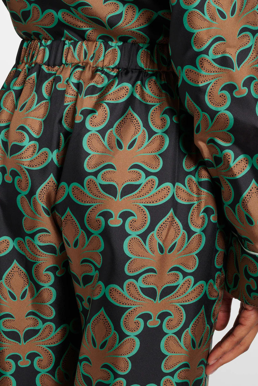 zoom in on Zwart Broek image Zwart Broek image