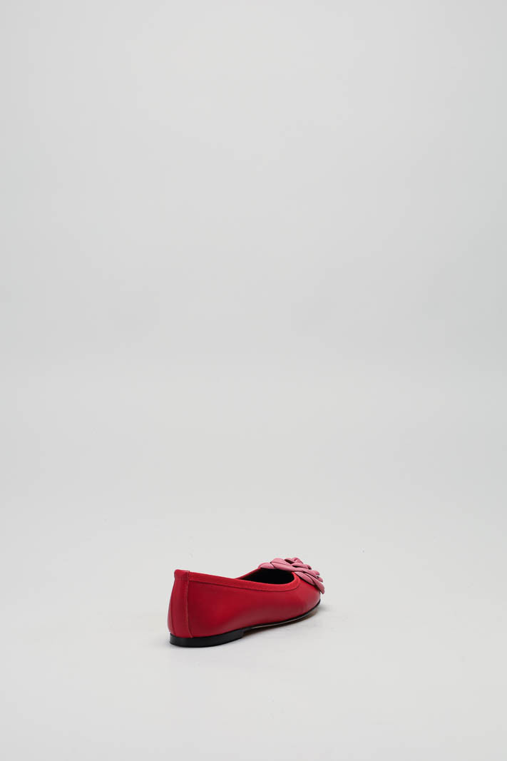 zoom in on Rood Ballerina image Rood Ballerina image