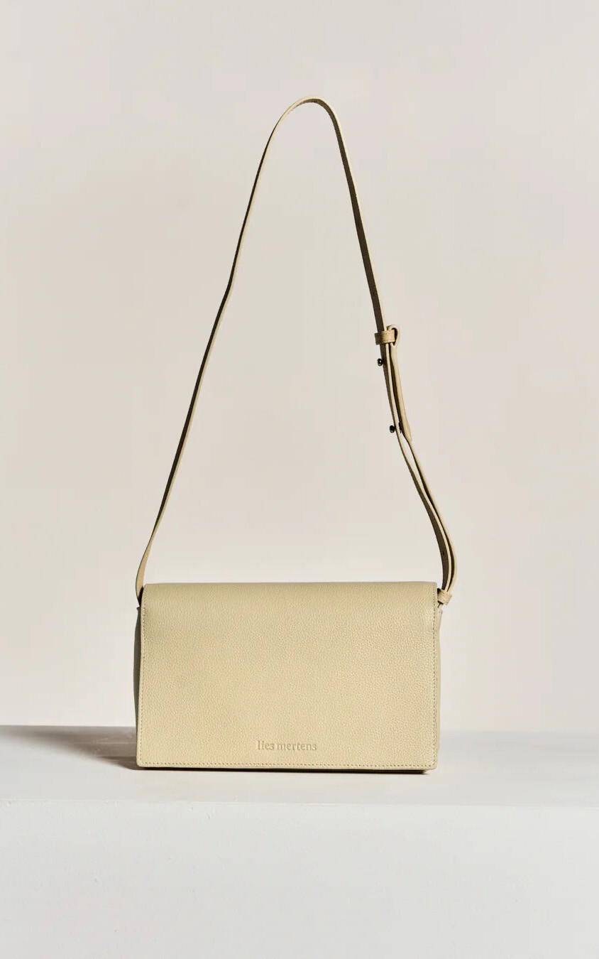 Geel Cross body image