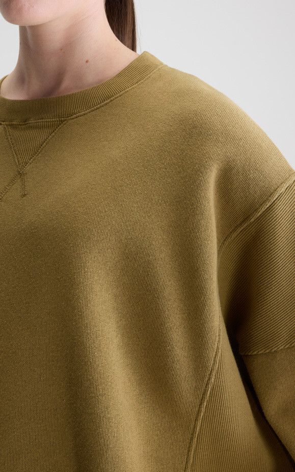 Kaki Sweater image