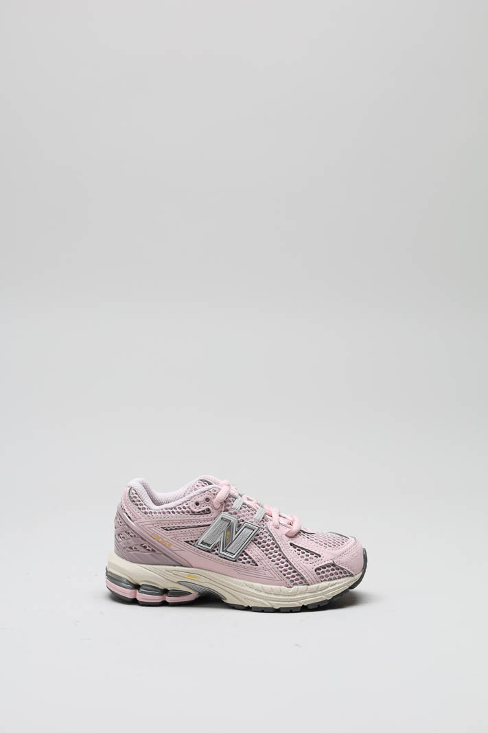 zoom in on Roze Sneaker image Roze Sneaker image