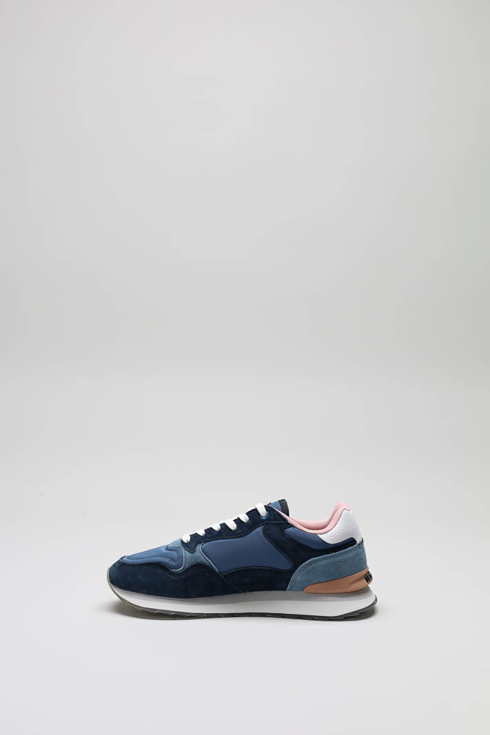 zoom in on Blauw Sneaker image Blauw Sneaker image