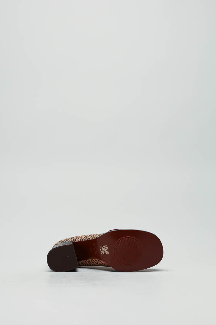 zoom in on Multi Mocassin hak image Multi Mocassin hak image