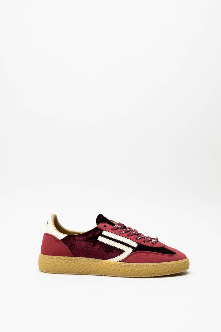 Bordeaux Sneaker