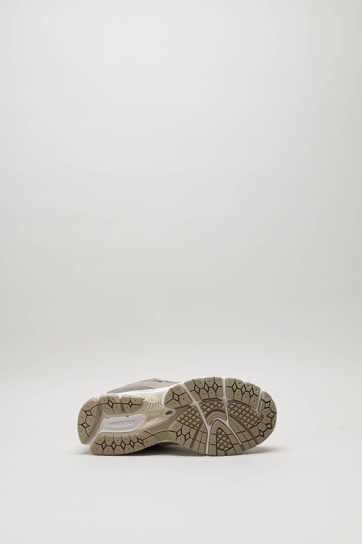 Beige Sneaker image