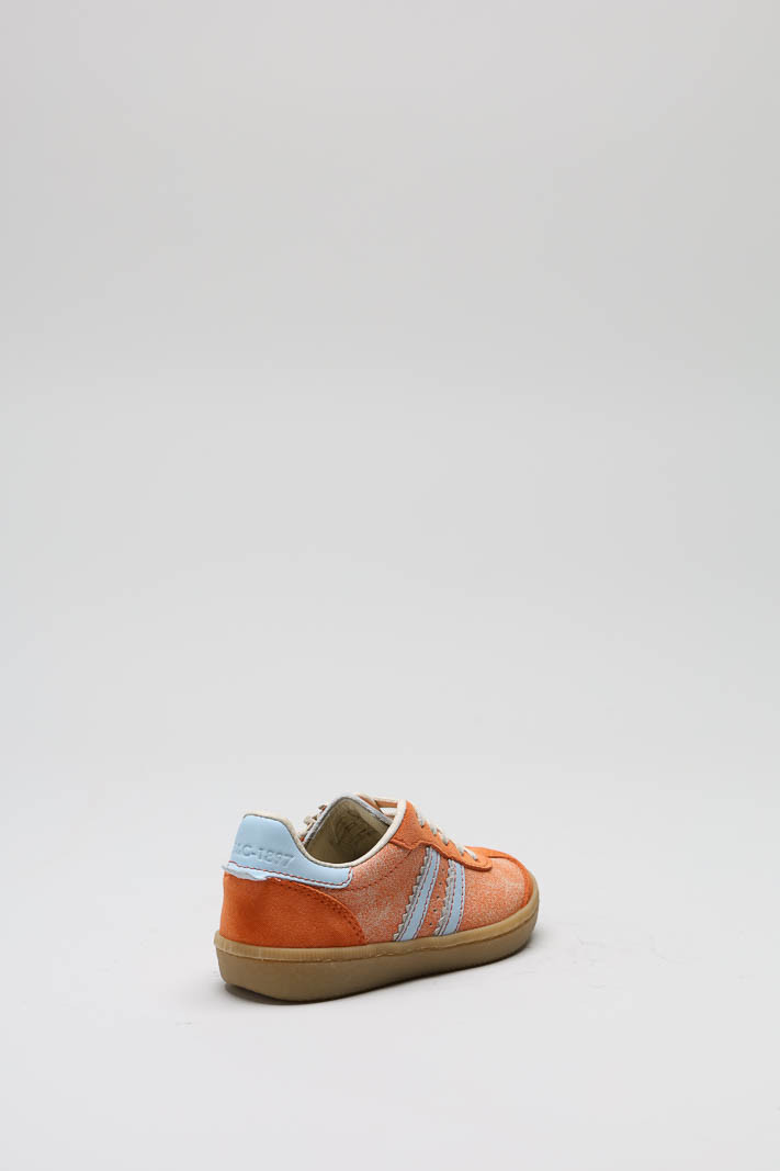 zoom in on Oranje Sneaker image Oranje Sneaker image