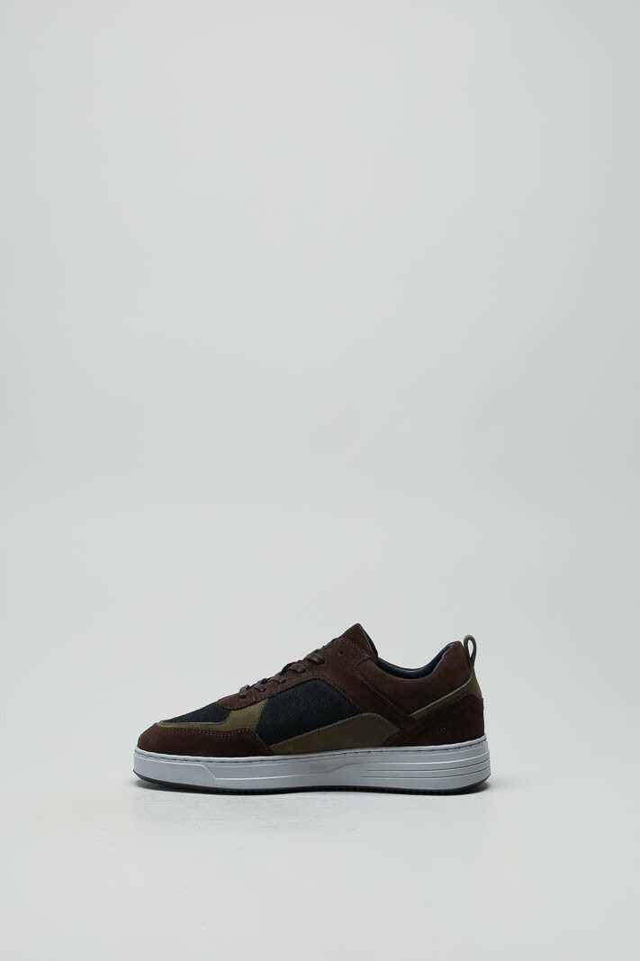 zoom in on Bruin Sneaker image Bruin Sneaker image