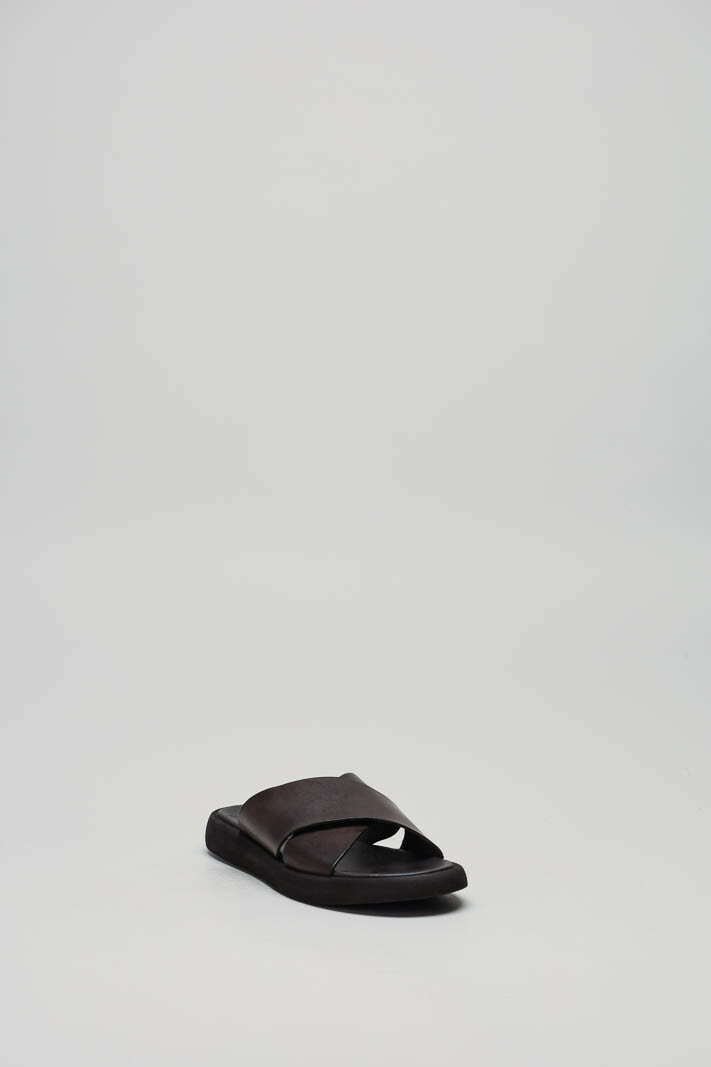 zoom in on Bruin Slipper image Bruin Slipper image