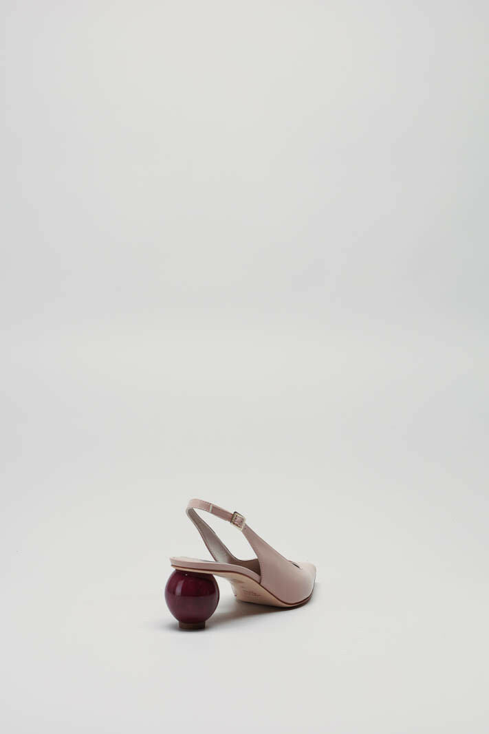 zoom in on Nude Pump image Nude Pump image