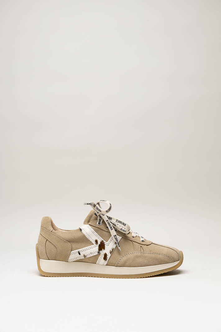 Beige Sneaker