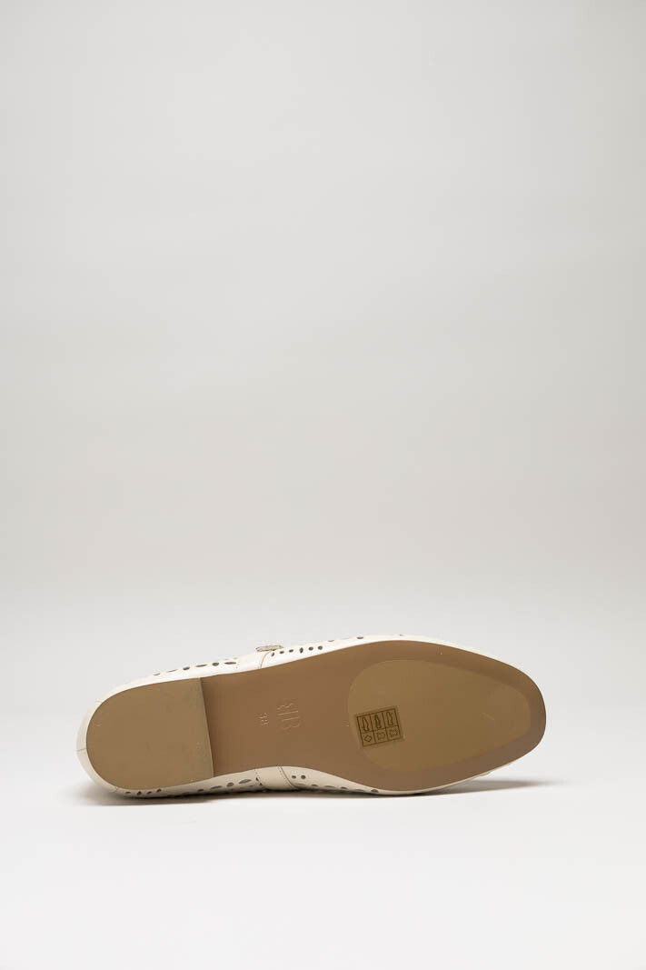 Lichtbeige Ballerina image