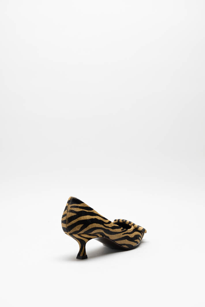 zoom in on Beige Pump image Beige Pump image