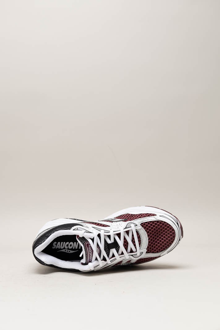 Bordeaux Sneaker image