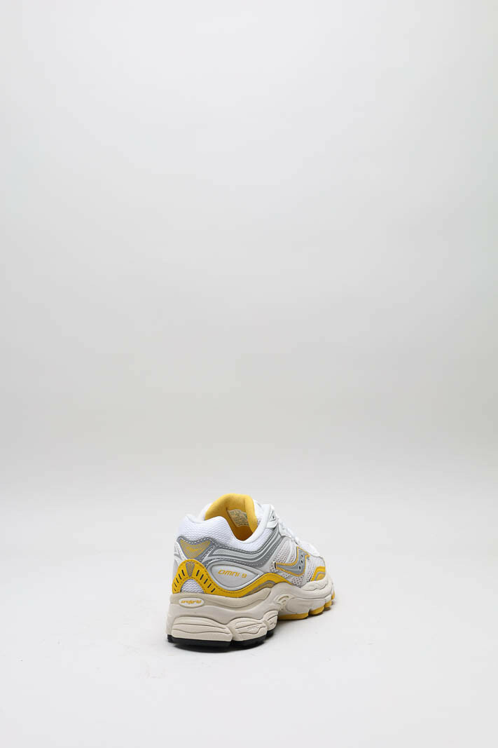 zoom in on Wit Sneaker image Wit Sneaker image