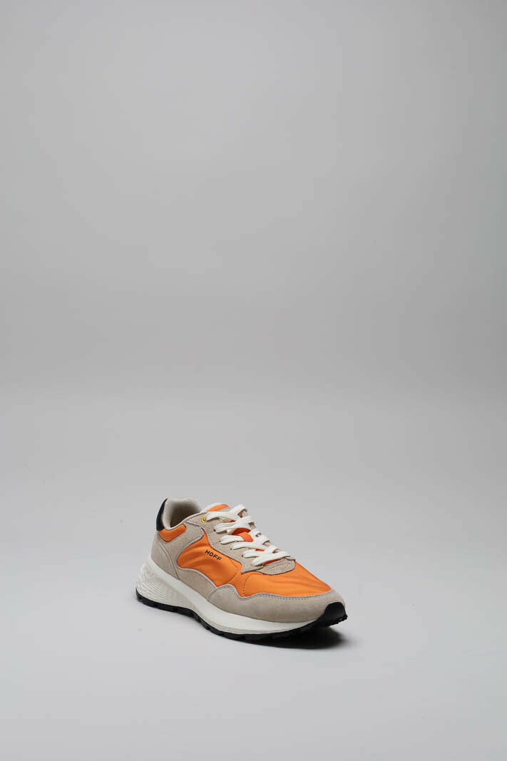 zoom in on Oranje Sneaker image Oranje Sneaker image