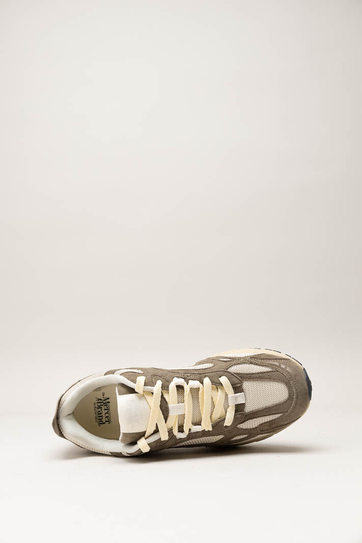 Bruin Sneaker image