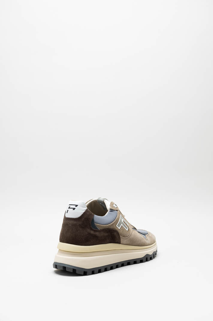 zoom in on Lichtbruin Sneaker image Lichtbruin Sneaker image