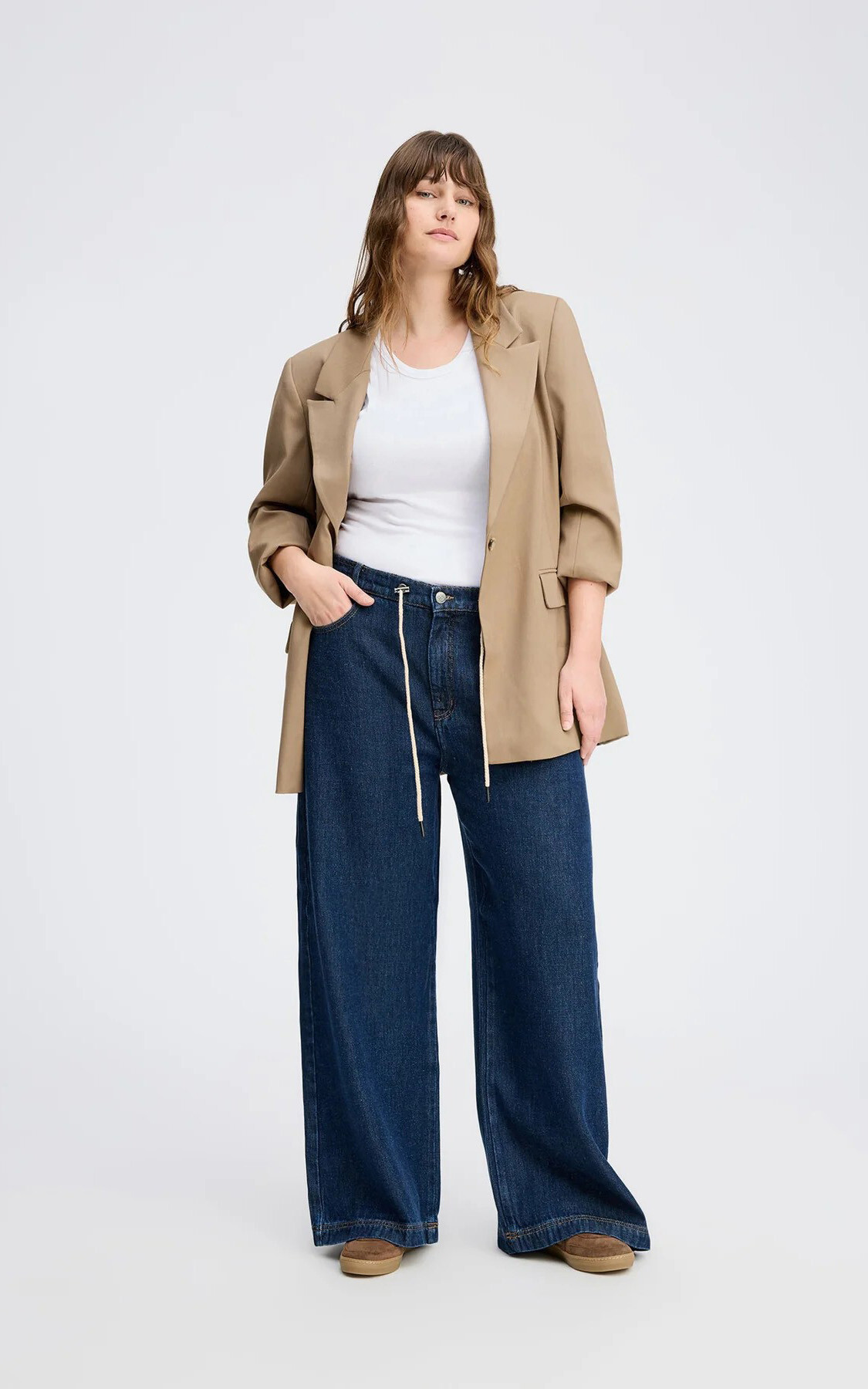 zoom in on Jeans Broek image Jeans Broek image