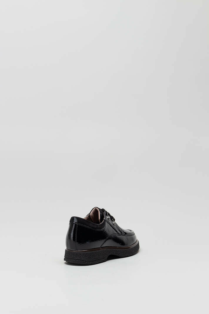 zoom in on Zwart Veterschoen image Zwart Veterschoen image